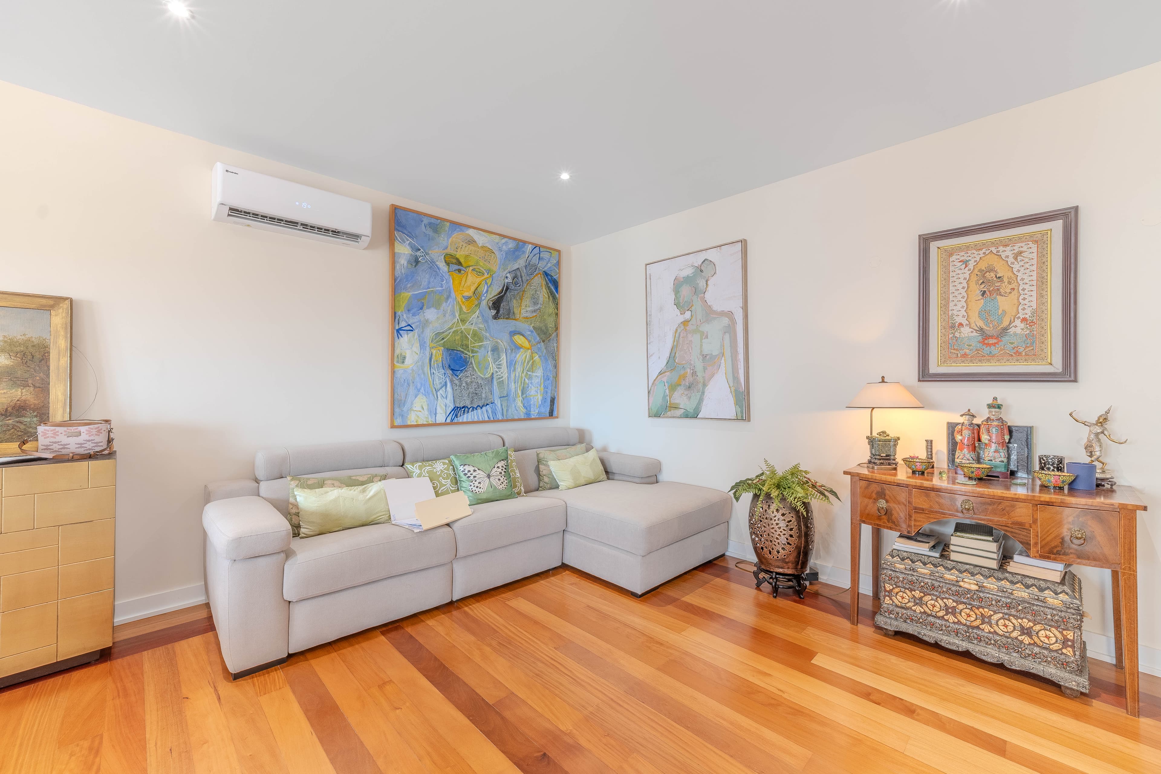 2-Bedroom Apartment in Cascais