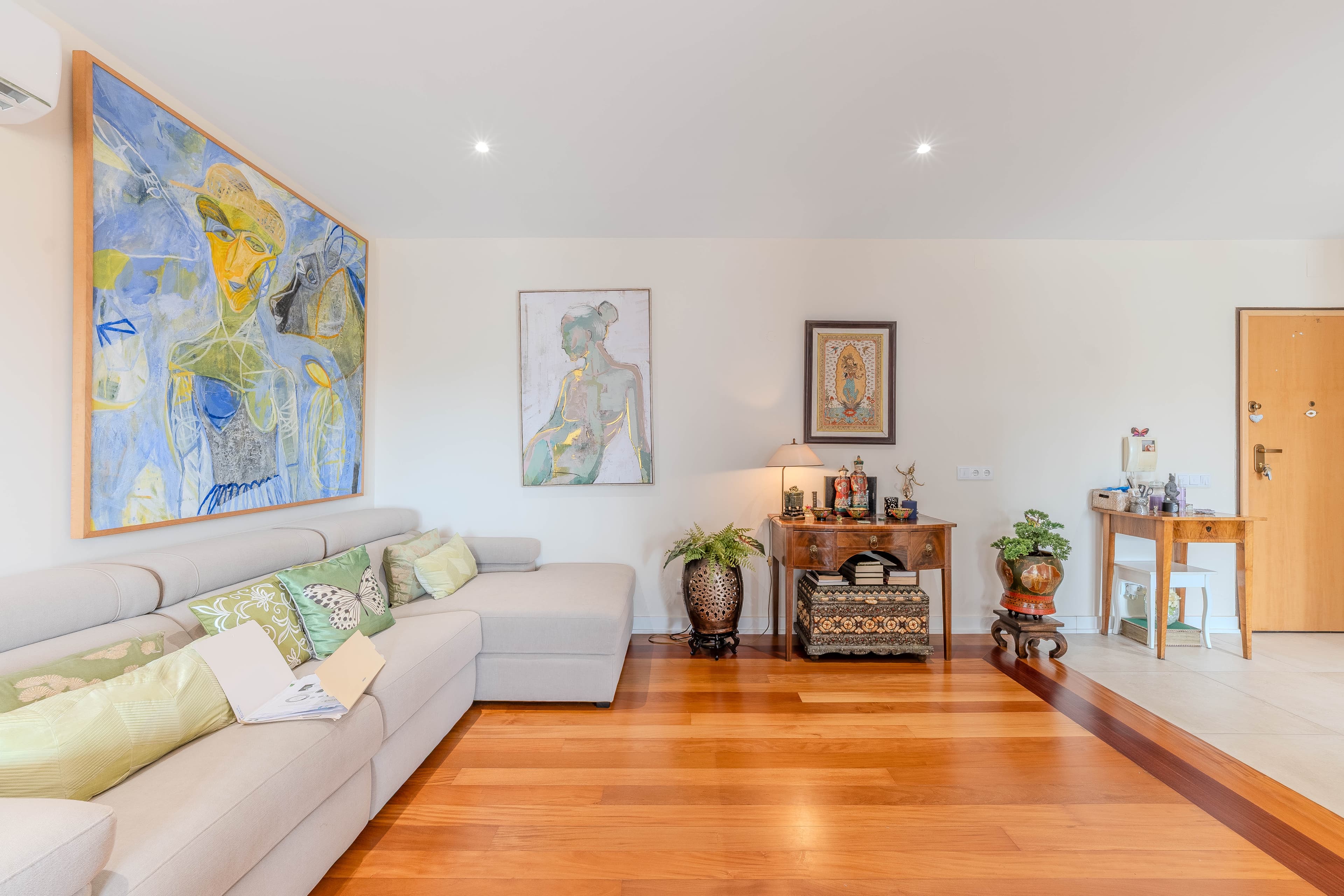 2-Bedroom Apartment in Cascais