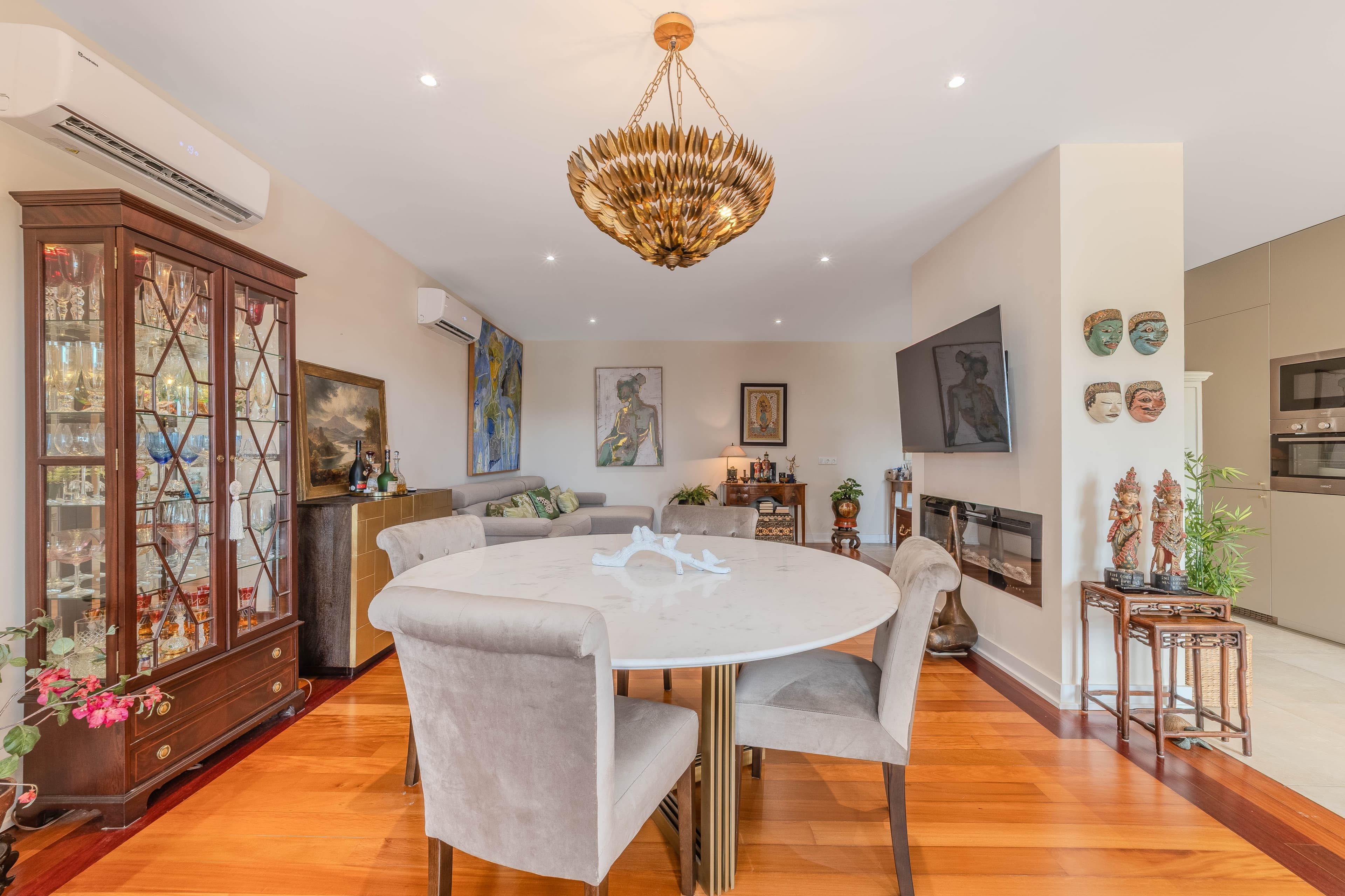 2-Bedroom Apartment in Cascais