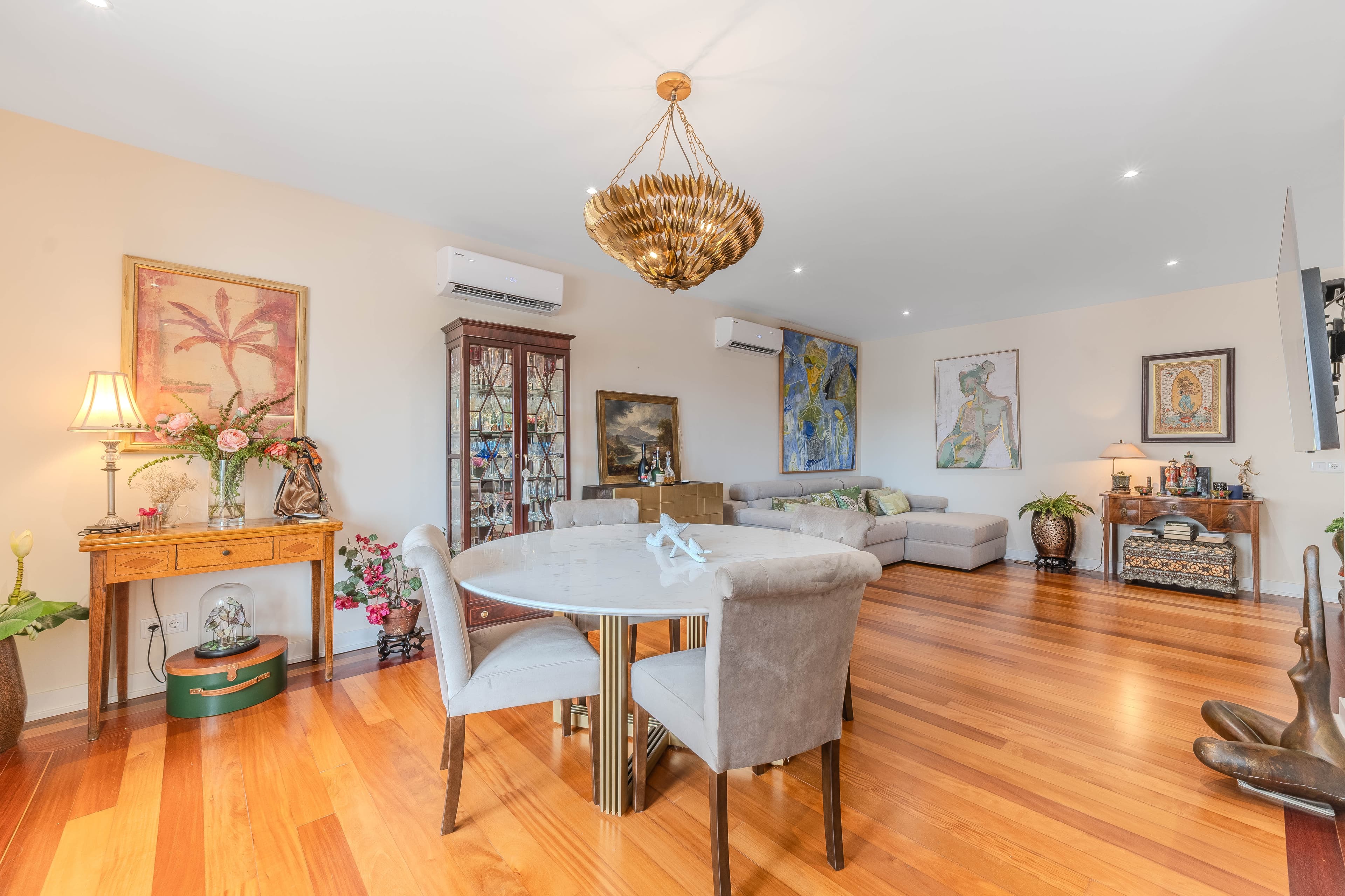 2-Bedroom Apartment in Cascais