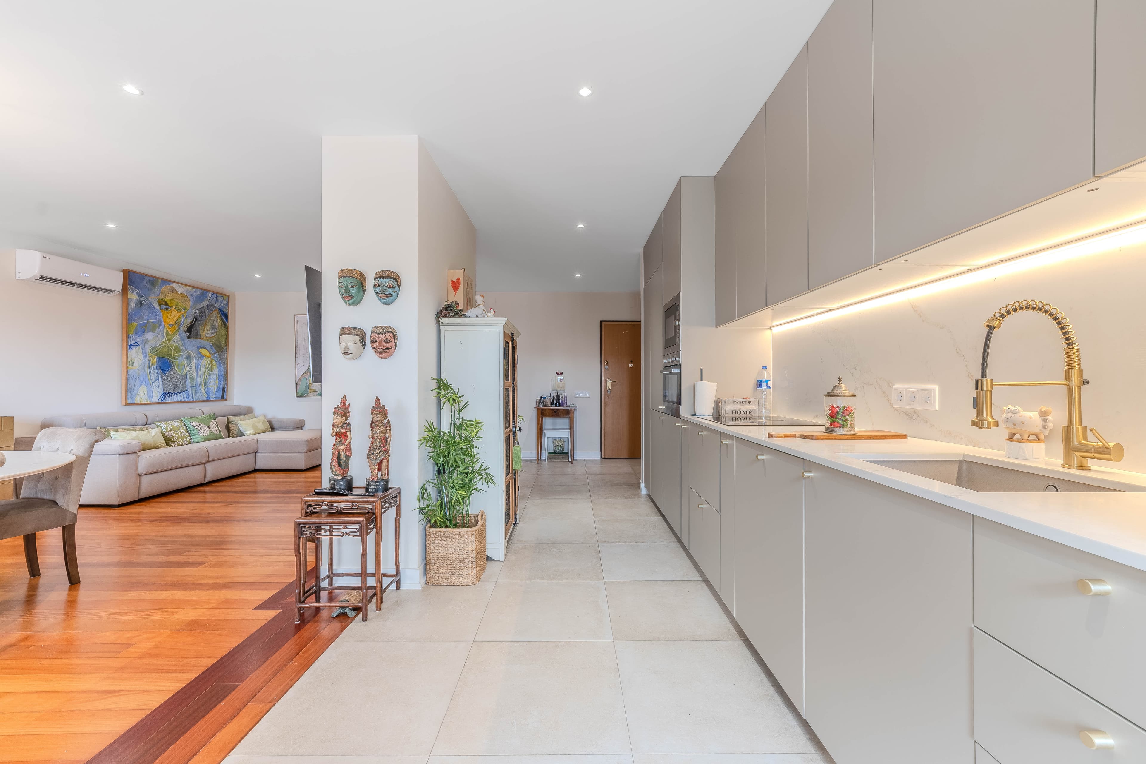 2-Bedroom Apartment in Cascais