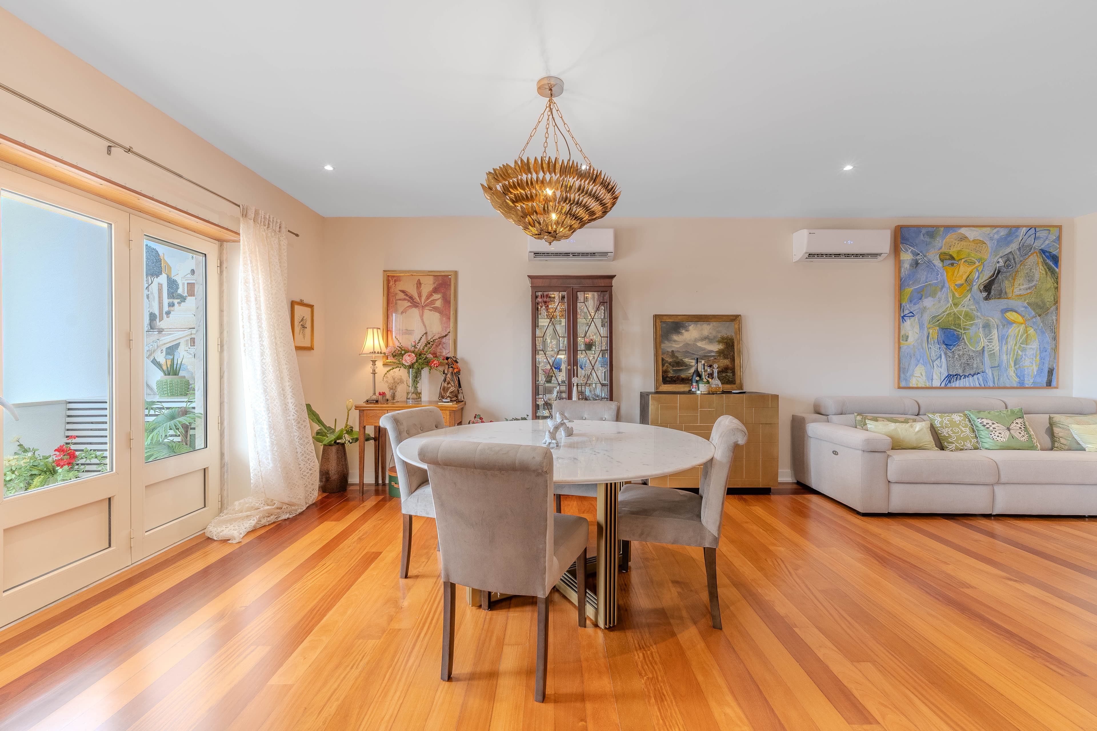 2-Bedroom Apartment in Cascais